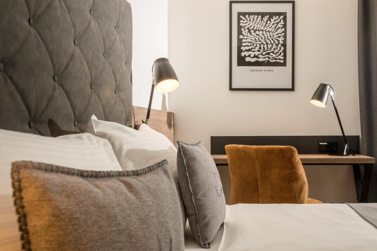 Landhotel Sonne 노이엔데텔사우 외부 사진