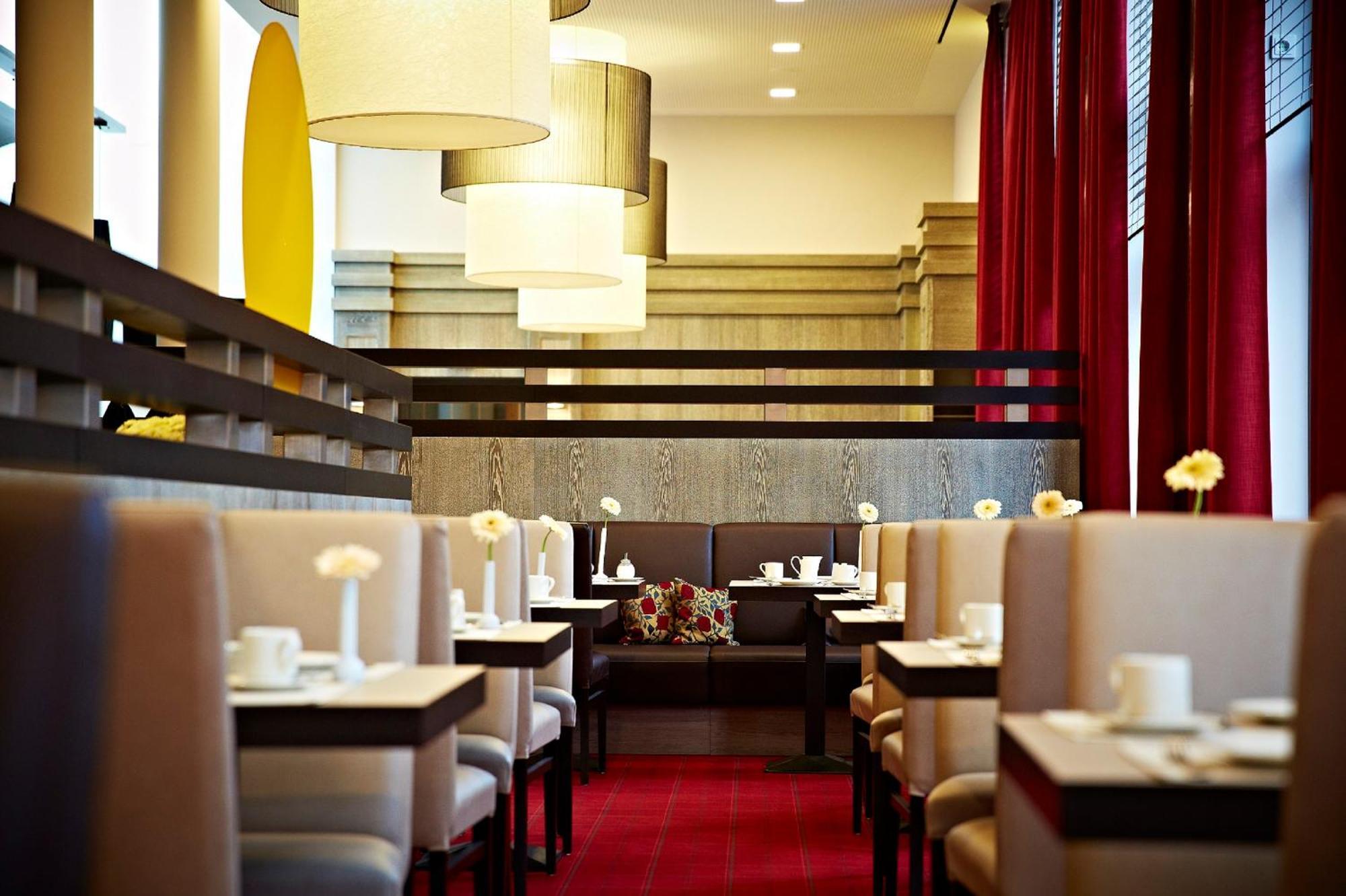 Landhotel Sonne 노이엔데텔사우 외부 사진