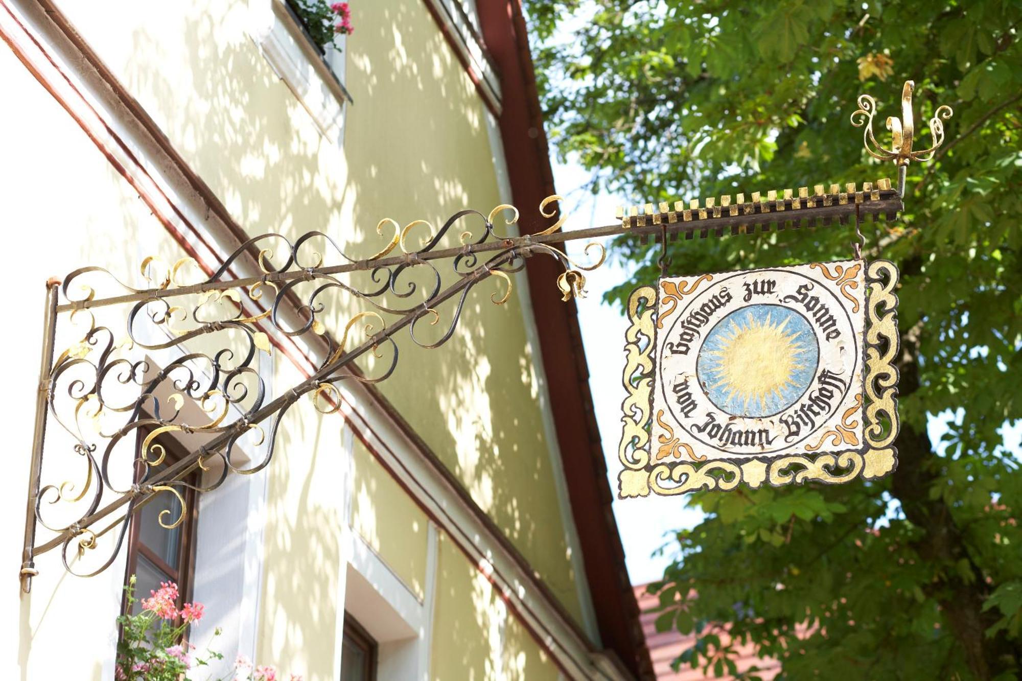 Landhotel Sonne 노이엔데텔사우 외부 사진