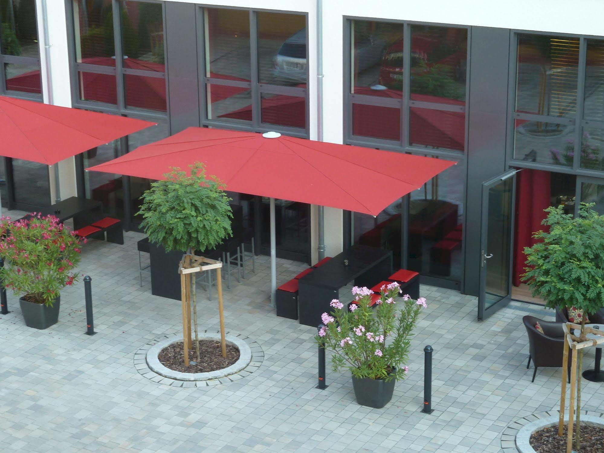 Landhotel Sonne 노이엔데텔사우 외부 사진